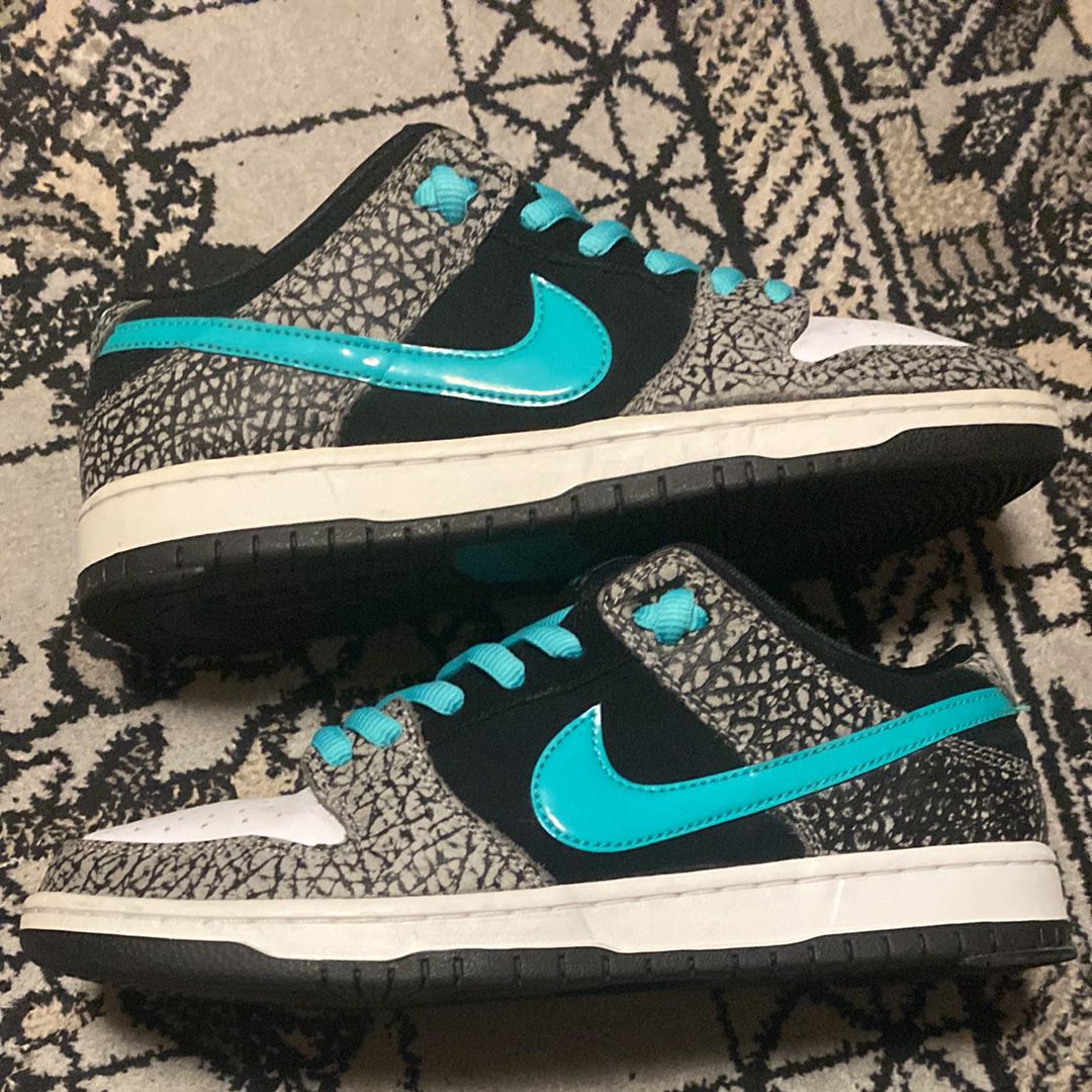 Nike SB Dunk Low "Elephant/Safari"