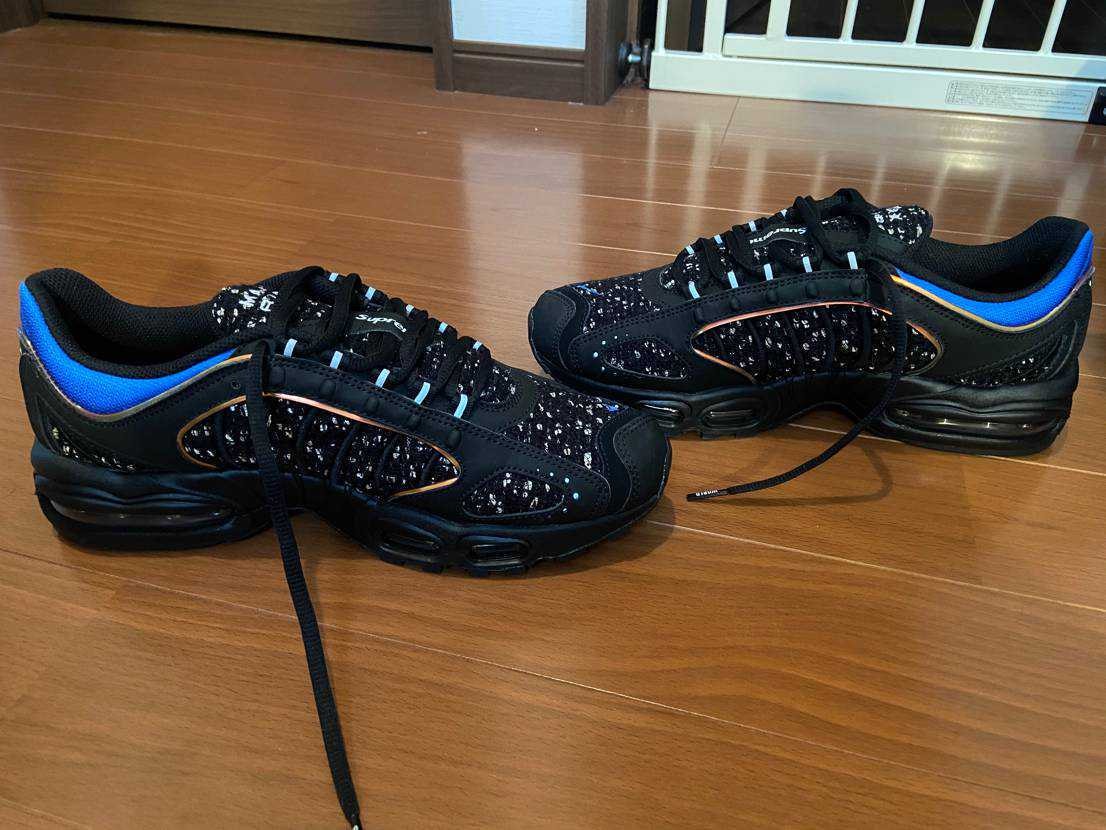 Supreme × Nike Air Max Tailwind 4 "Black"