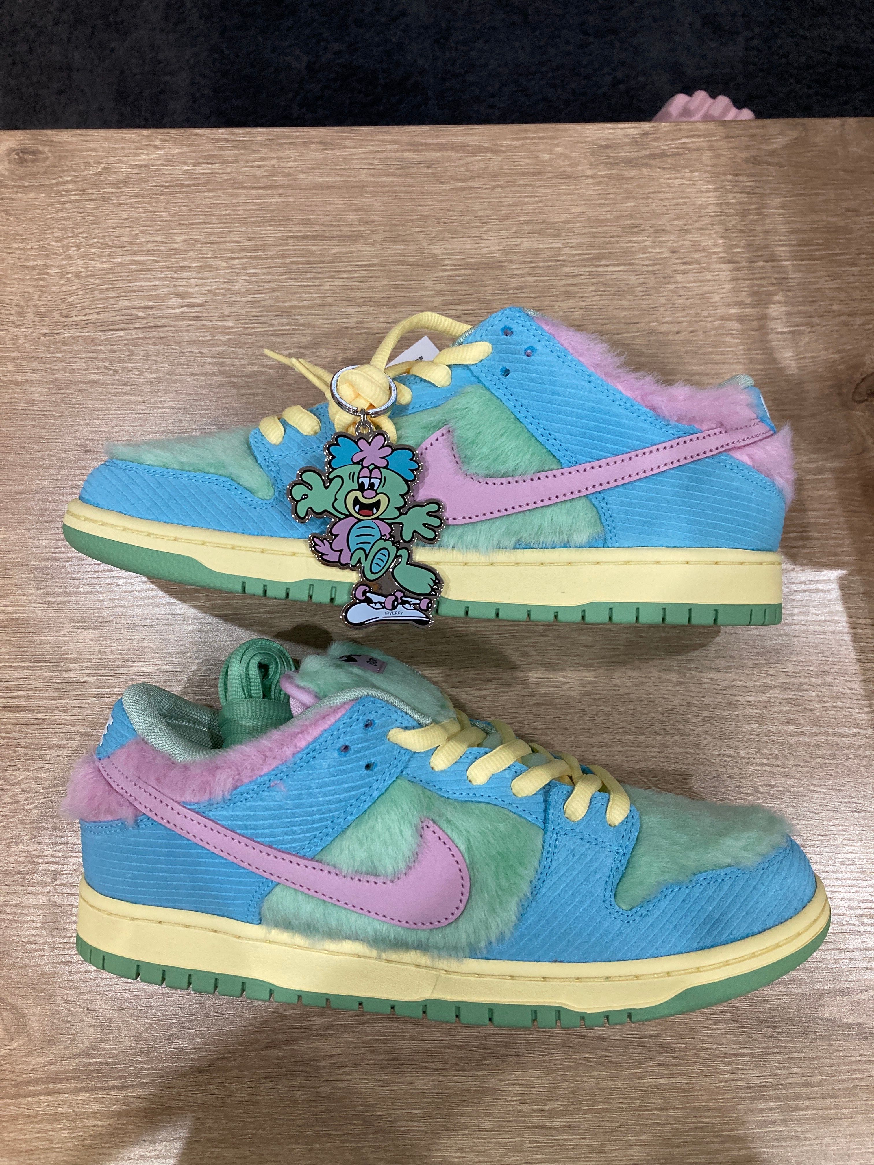 VERDY × Nike SB Dunk Low Pro QS "Visty/Blue Gaze and Enamel Green"