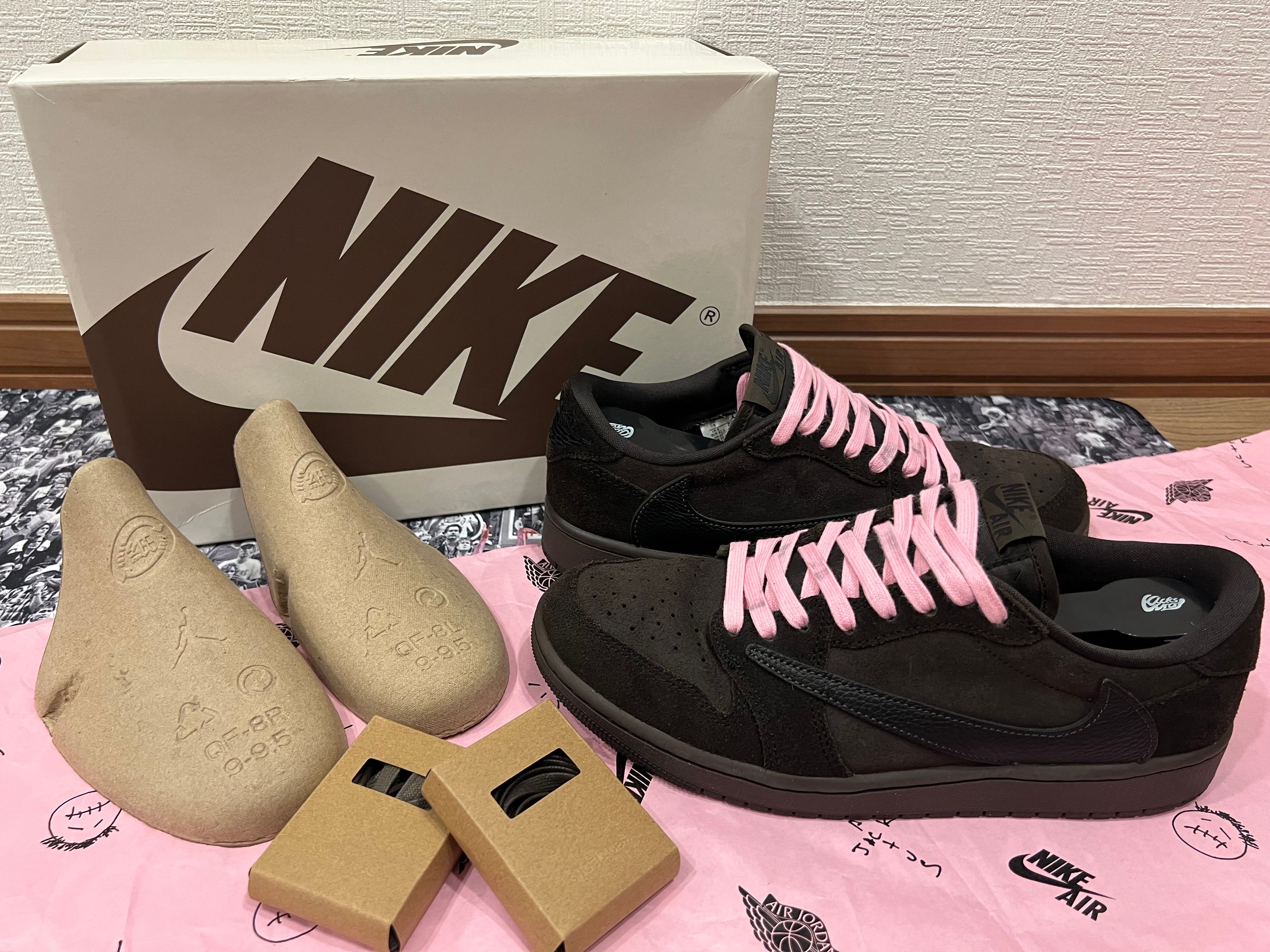 Travis Scott × Nike Air Jordan 1 Low OG SP "Velvet Brown and Dark Mocha"