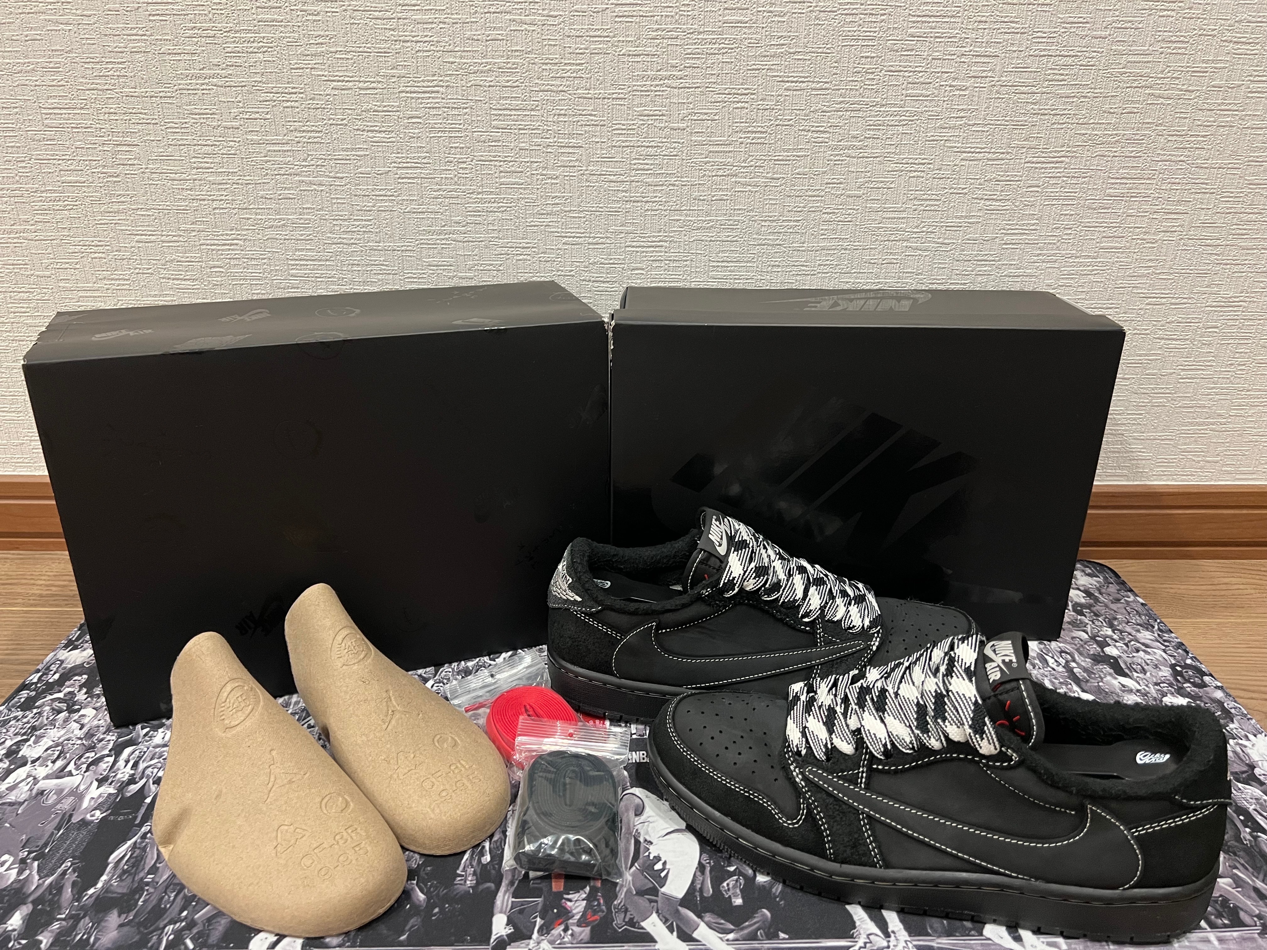 Travis Scott × Nike Air Jordan 1 Low OG SP "Black Phantom"