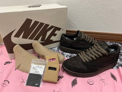 Travis Scott × Nike Air Jordan 1 Low OG SP "Velvet Brown and Dark Mocha"