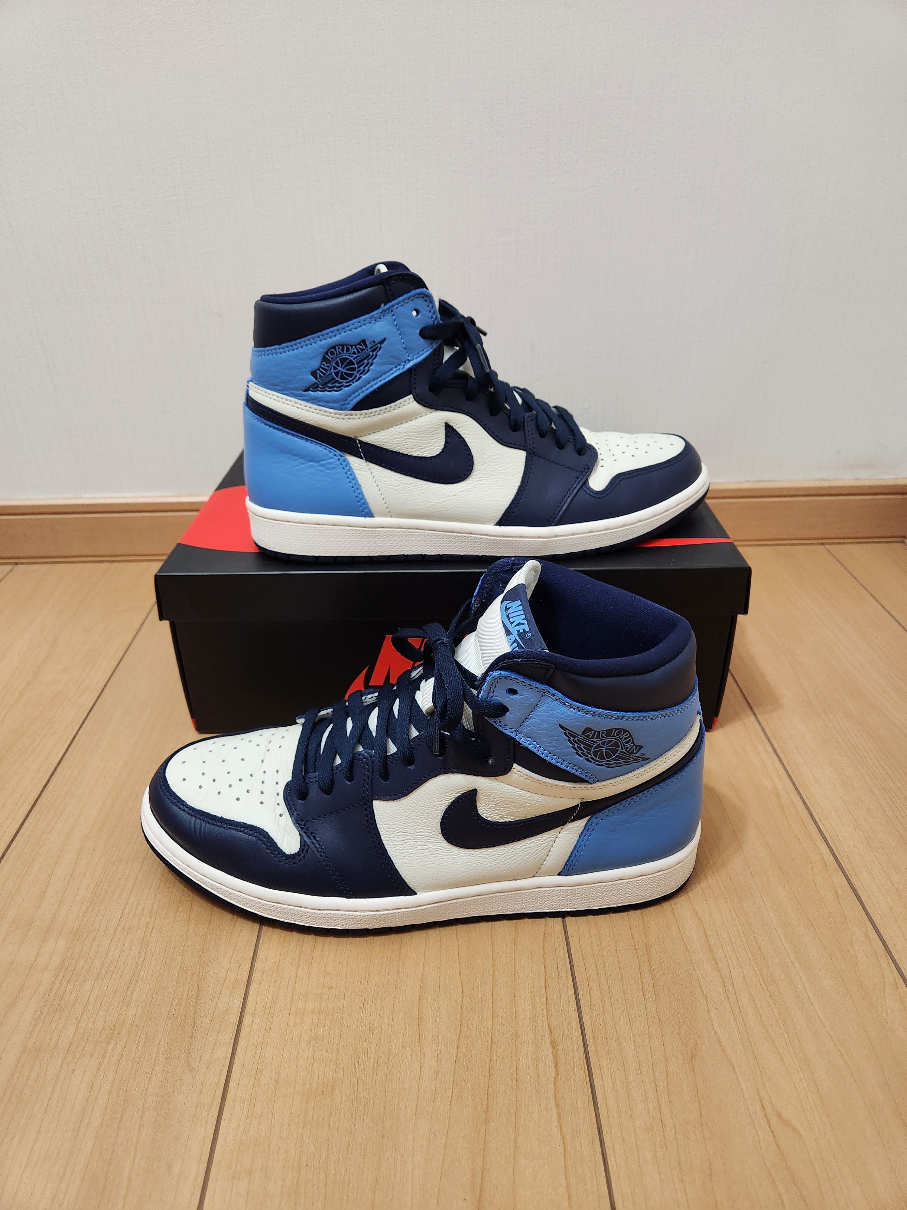 Nike Air Jordan 1 Retro High OG "Obsidian/University Blue"