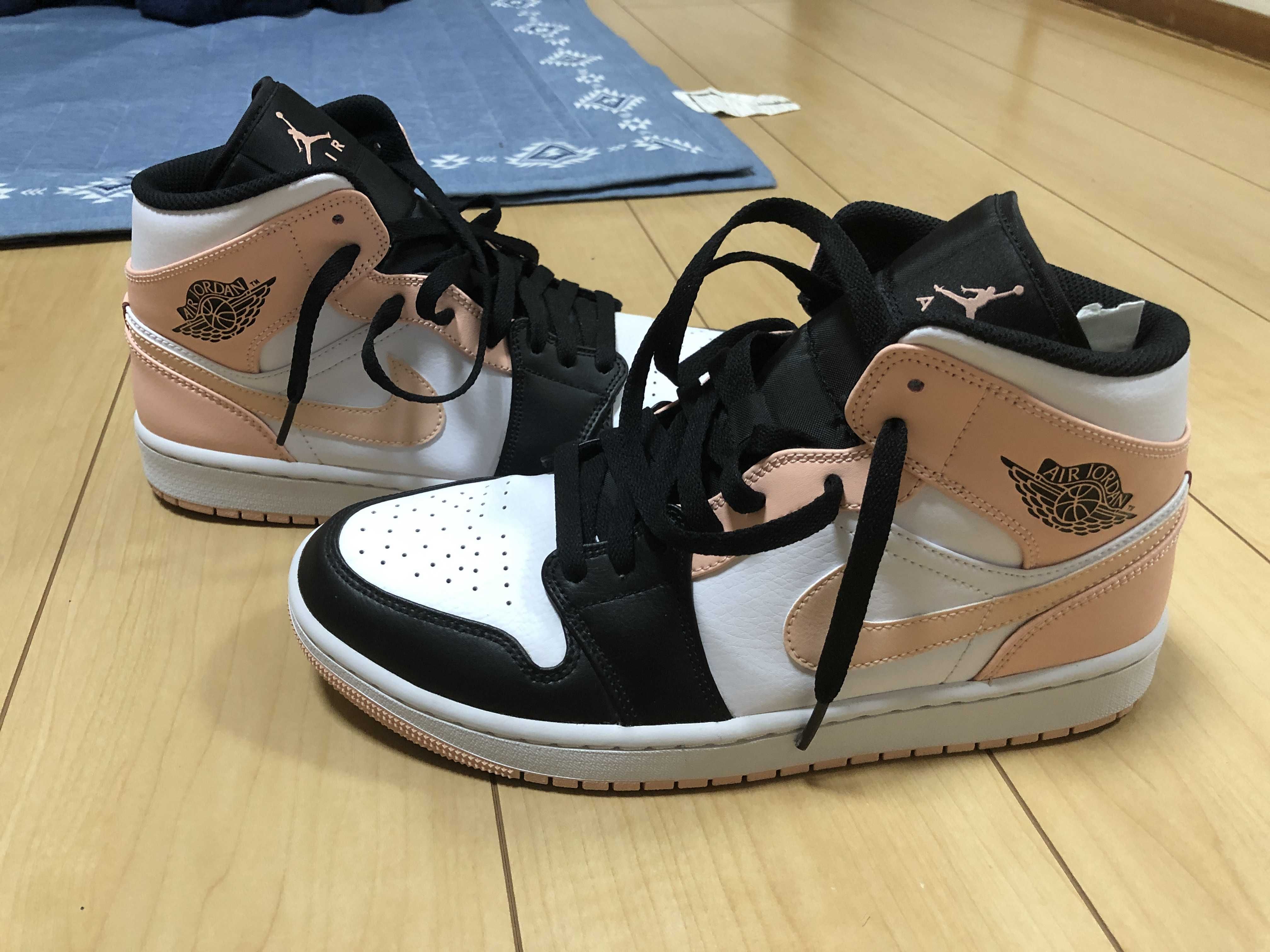 NIKE AIR JORDAN 1 MID "WHITE/BLACK/CRIMSON TINT"
