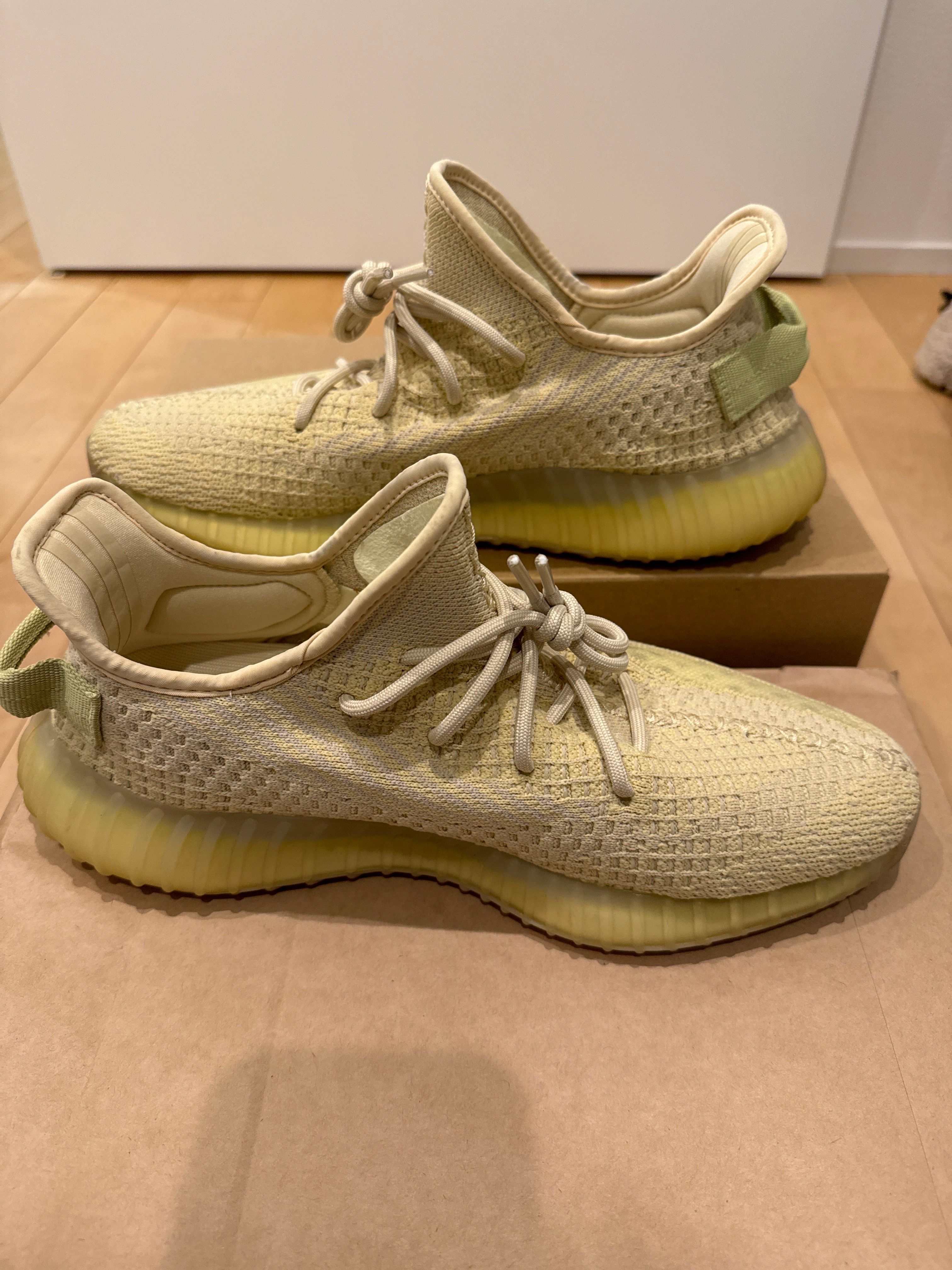 adidas YEEZY Boost 350 V2 "Flax"