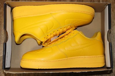 Nike Air Force 1 Low '07 Pro-Tech WP "University Gold"