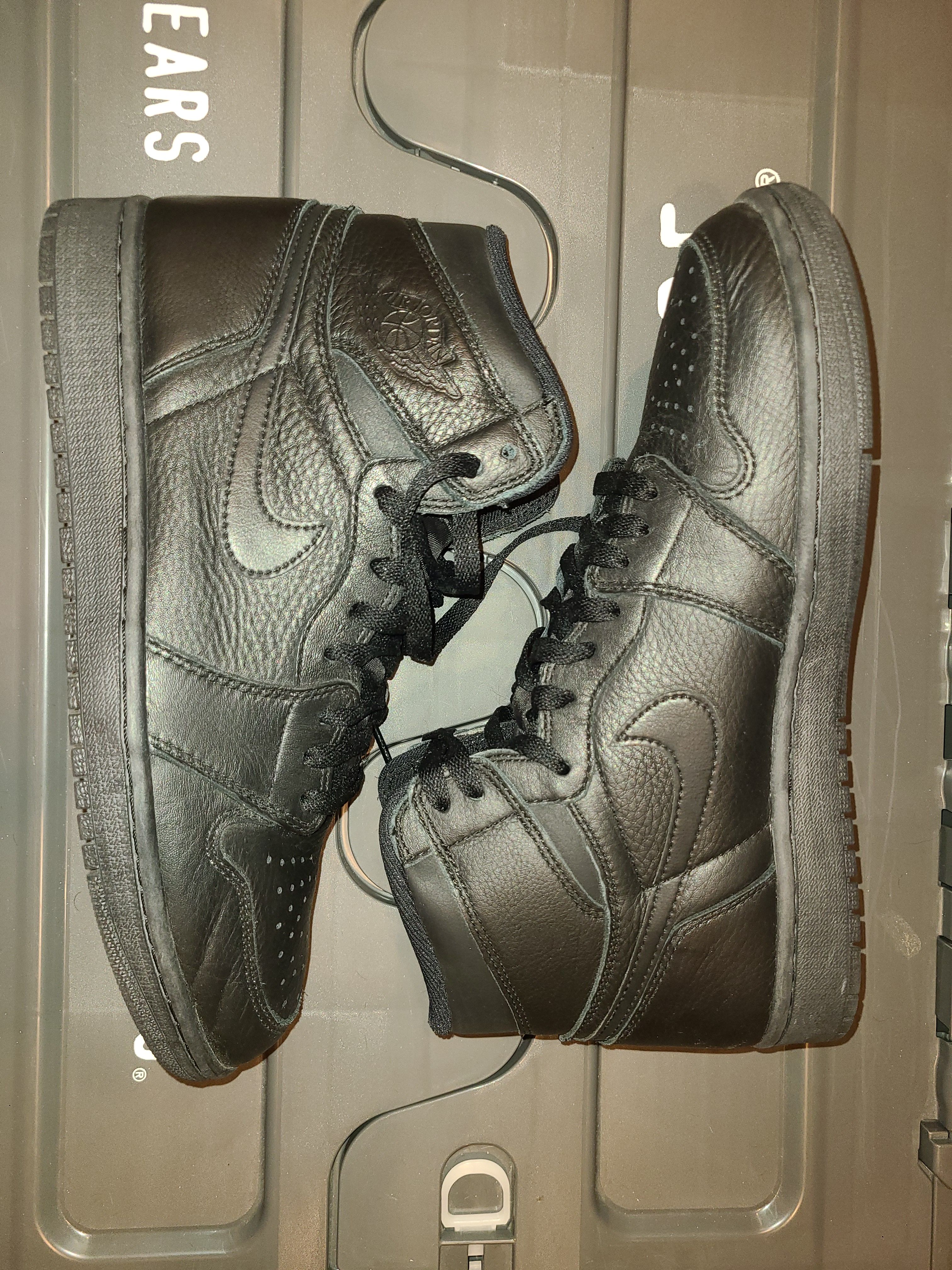 Nike Air Jordan 1 Retro High OG "Black"