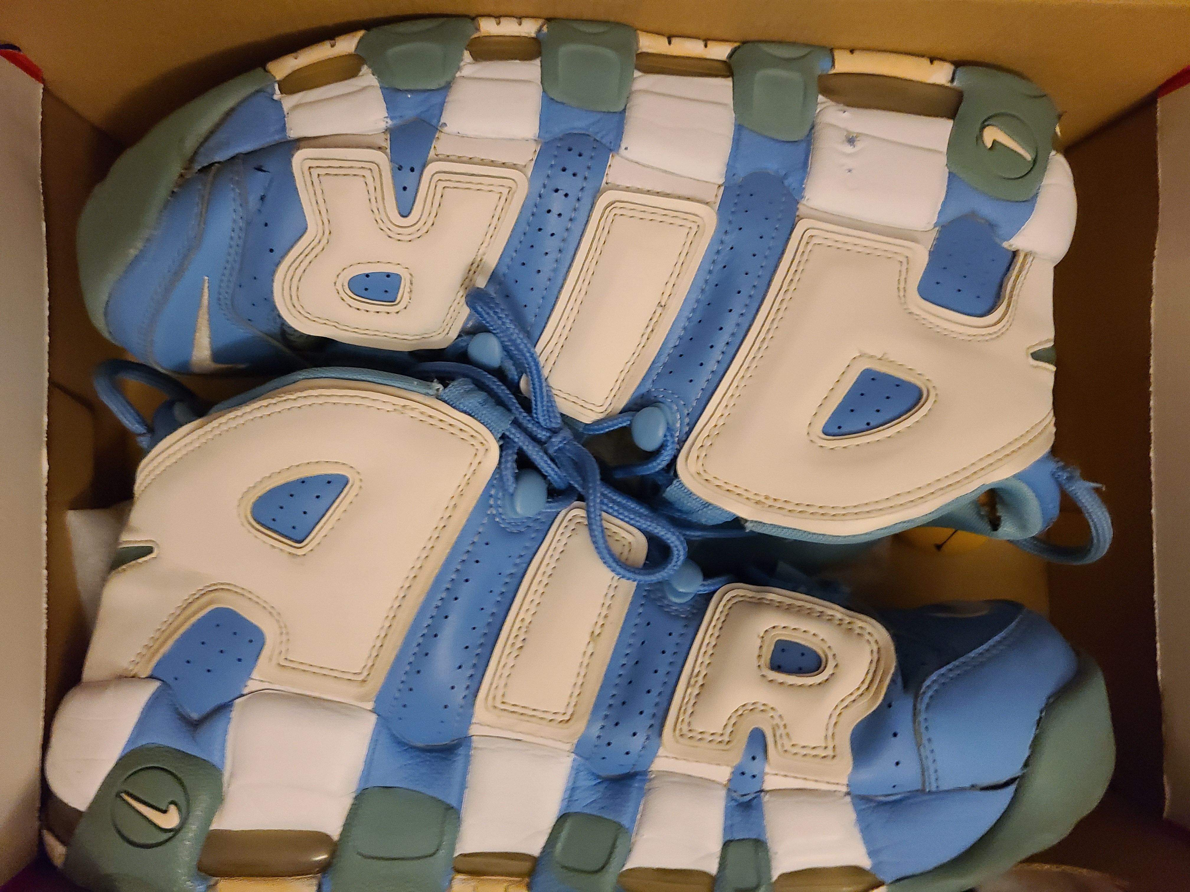 NIKE AIR MORE UPTEMPO "UNIVERSITY BLUE"