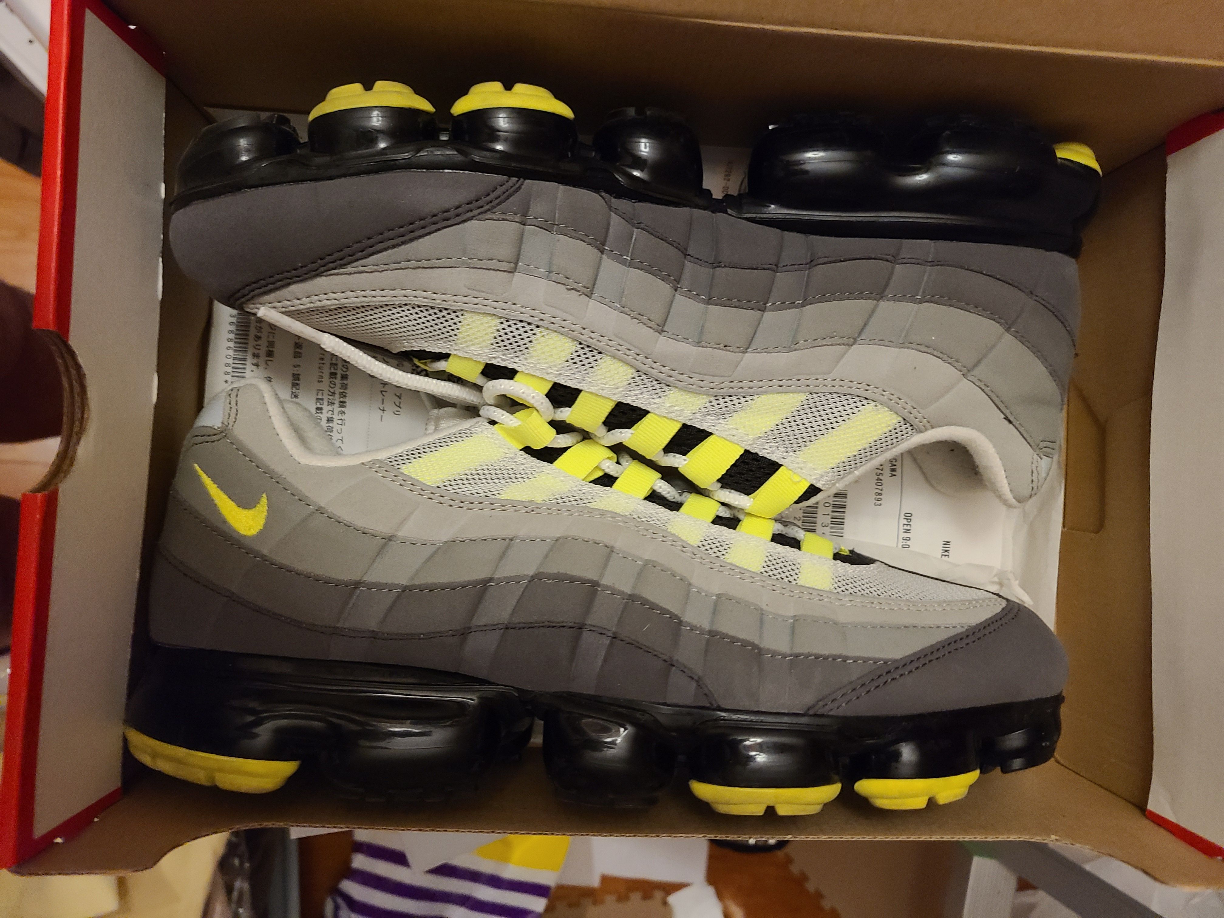 Nike Air Vapormax 95 "Neon"