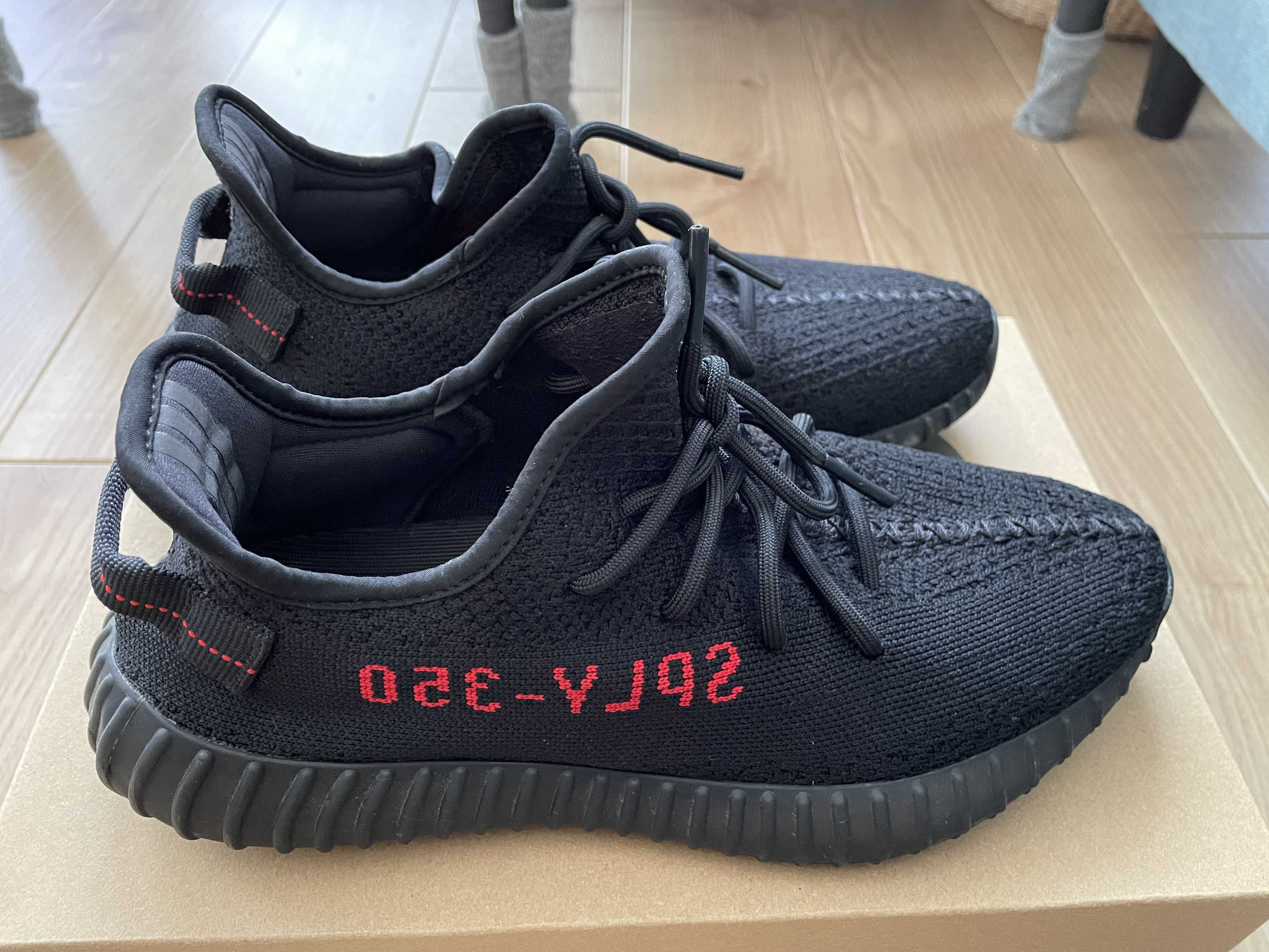 adidas YEEZY Boost 350 V2 "Core Black/Red" (2020)