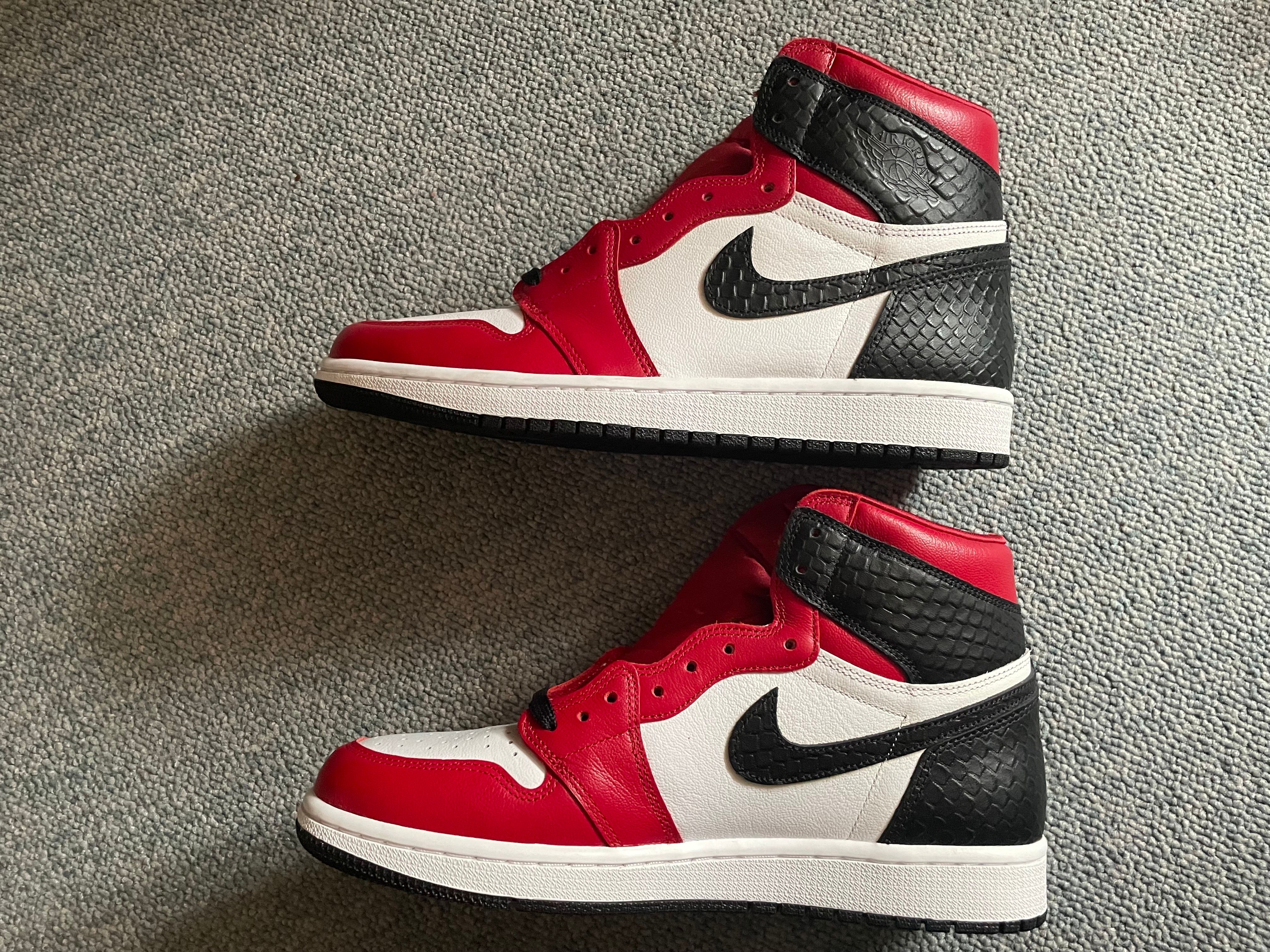 Nike Women's Air Jordan 1 High OG "Satin Red"