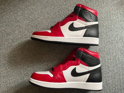 Nike Women's Air Jordan 1 High OG "Satin Red"