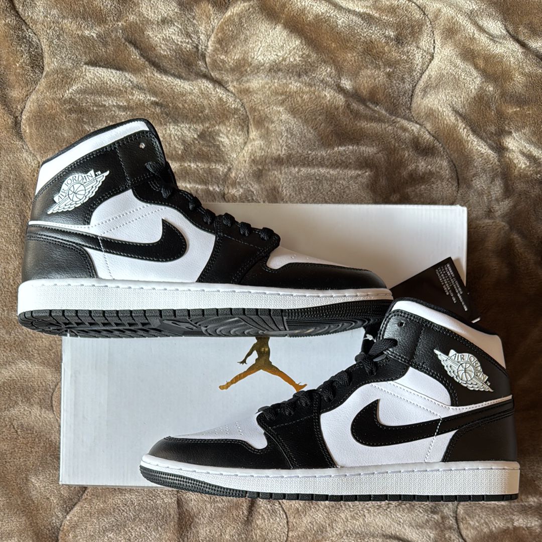 Nike Women's Air Jordan 1 Mid "Black/White"