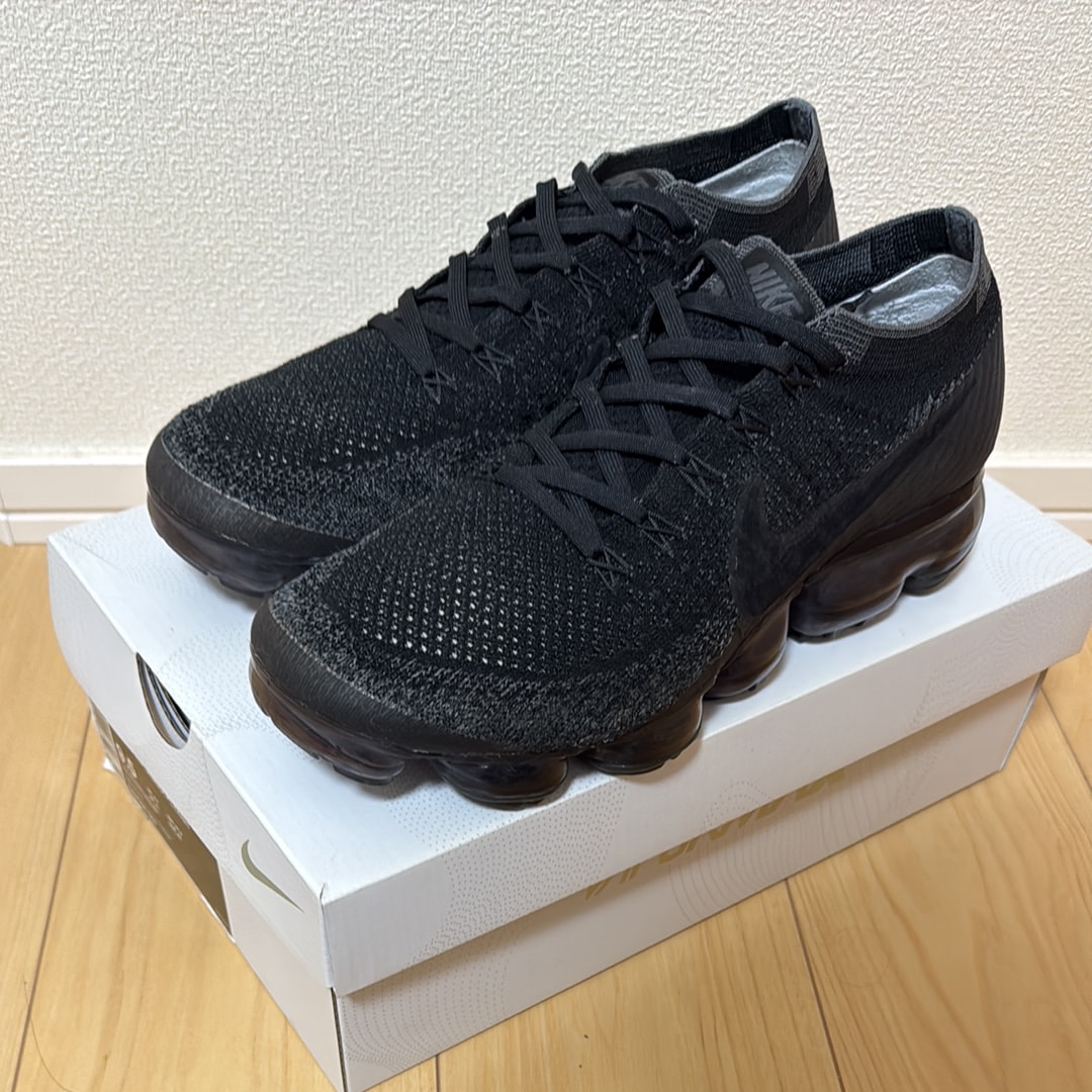 Nike Air Vapormax Flyknit "Triple. Black 2.0"