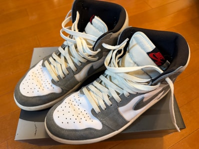 Nike Air Jordan 1 Retro High OG "Black and Smoke Grey"