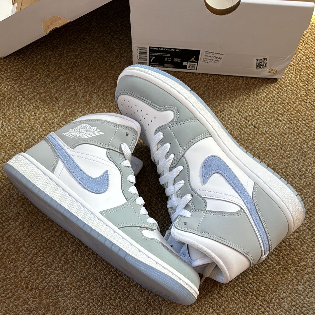 Nike Women's Air Jordan 1 Mid "Wolf Grey"