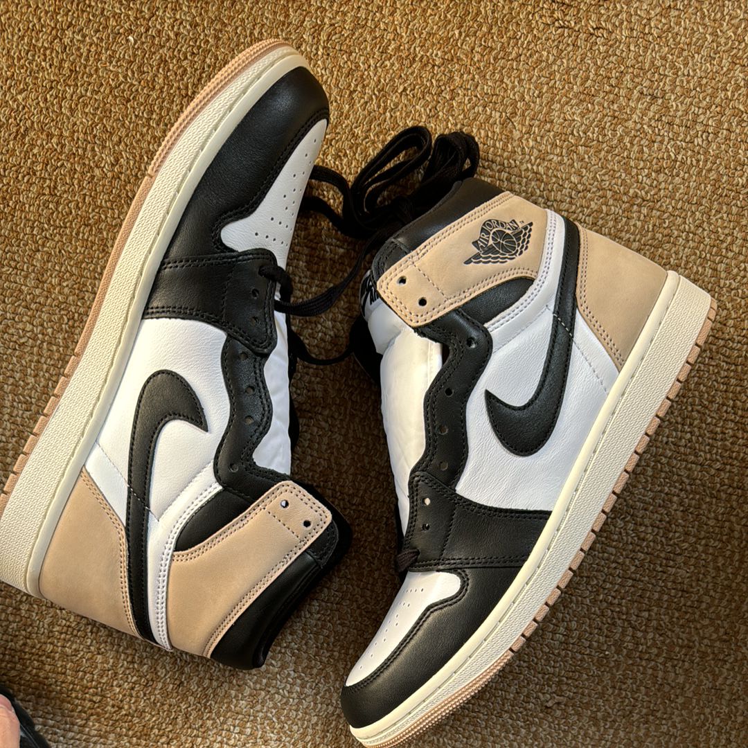Nike Women's Air Jordan 1 Retro High OG "Latte"
