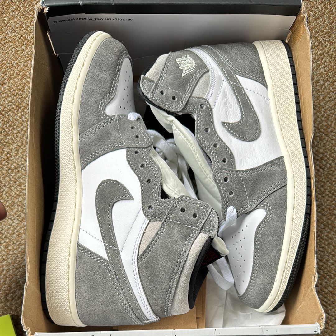 Nike GS Air Jordan 1 Retro High OG "Black and Smoke Grey"