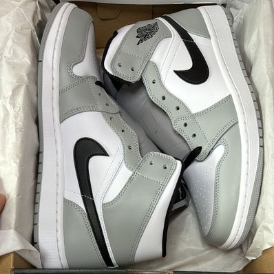 Nike Air Jordan 1 Mid "Light Smoke Grey/White/Black"
