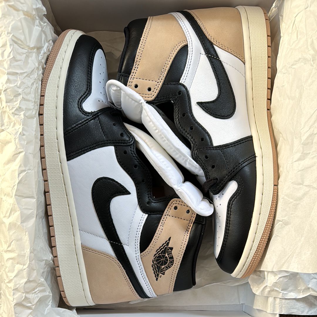 Nike Women's Air Jordan 1 Retro High OG "Latte"