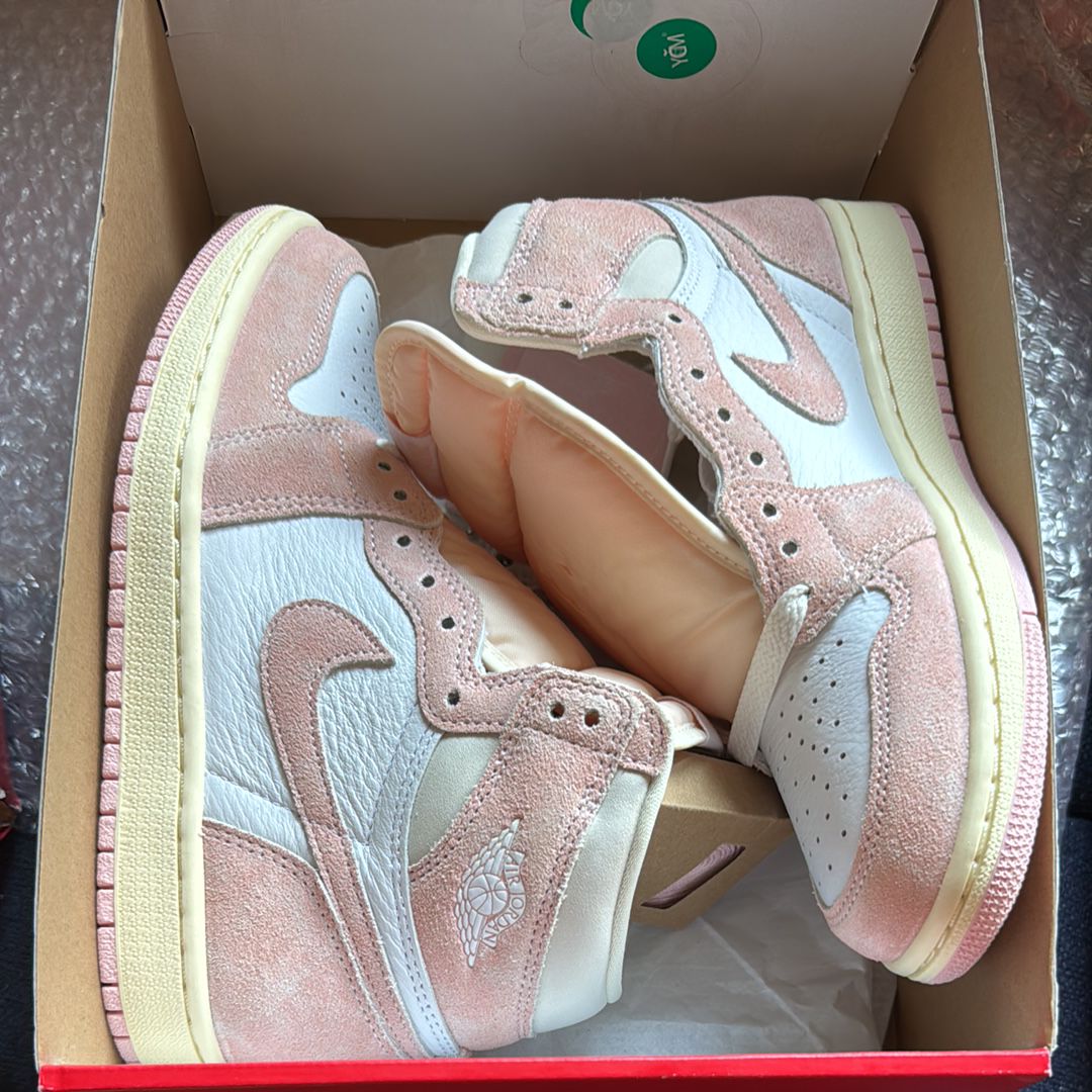 Nike Women's Air Jordan 1 Retro High OG "Washed Pink"