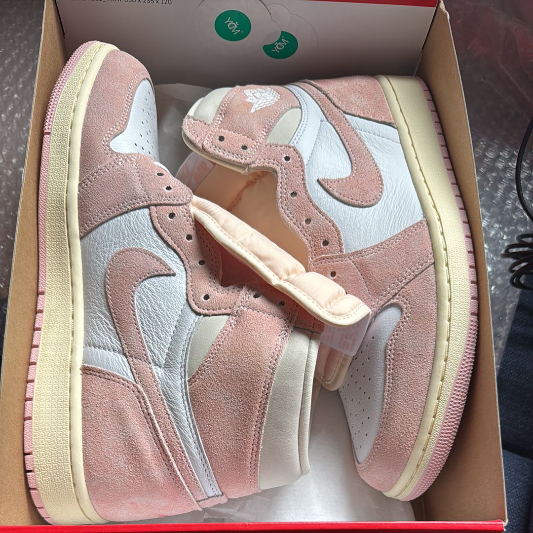 Nike Women's Air Jordan 1 Retro High OG "Washed Pink"