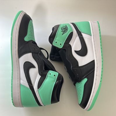 Nike Air Jordan 1 High OG "Green Glow"