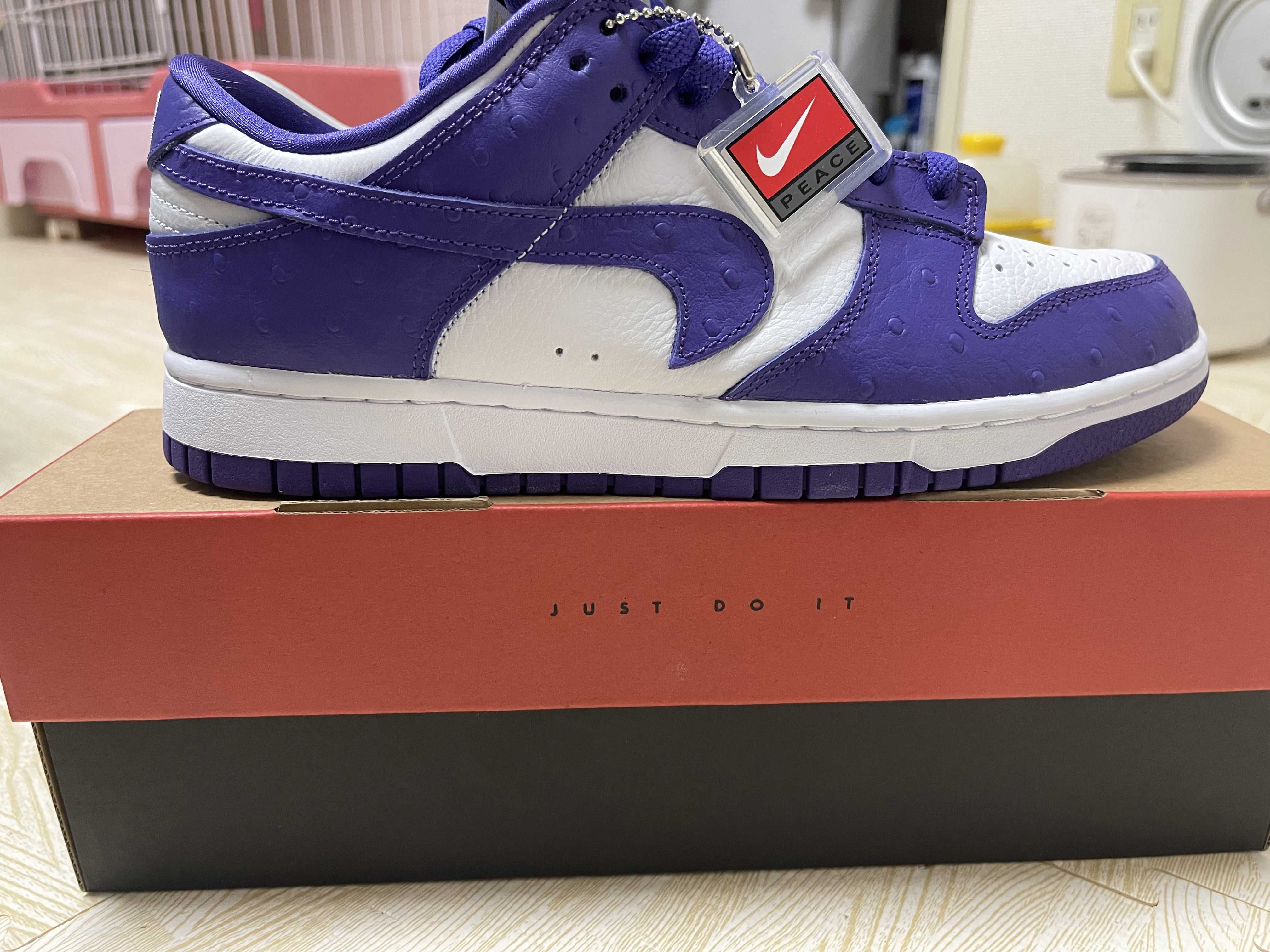 Nike Women's Dunk Low "Made You Look"