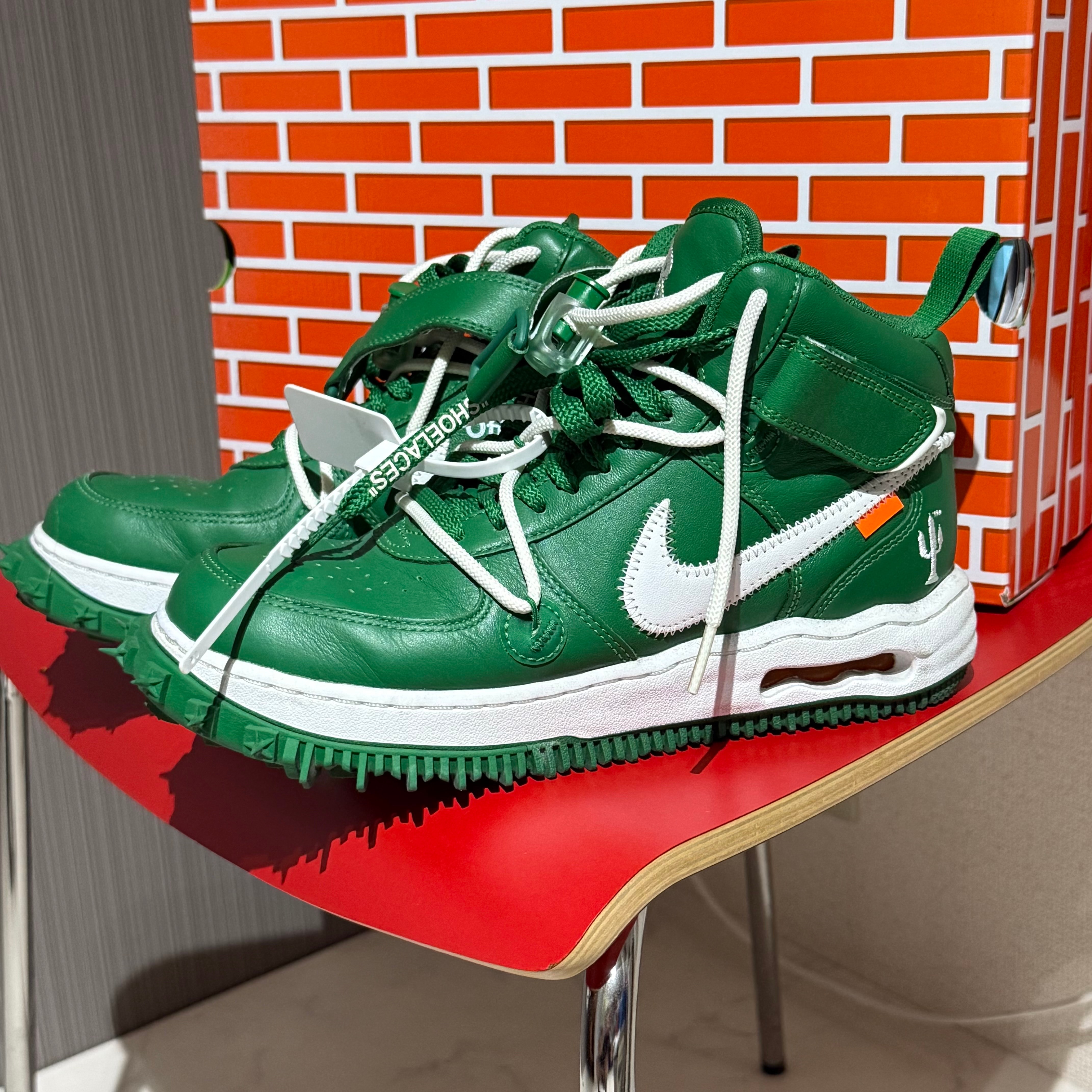 Off-White × Nike Air Force 1 Mid SP LTHR "Pine Green"