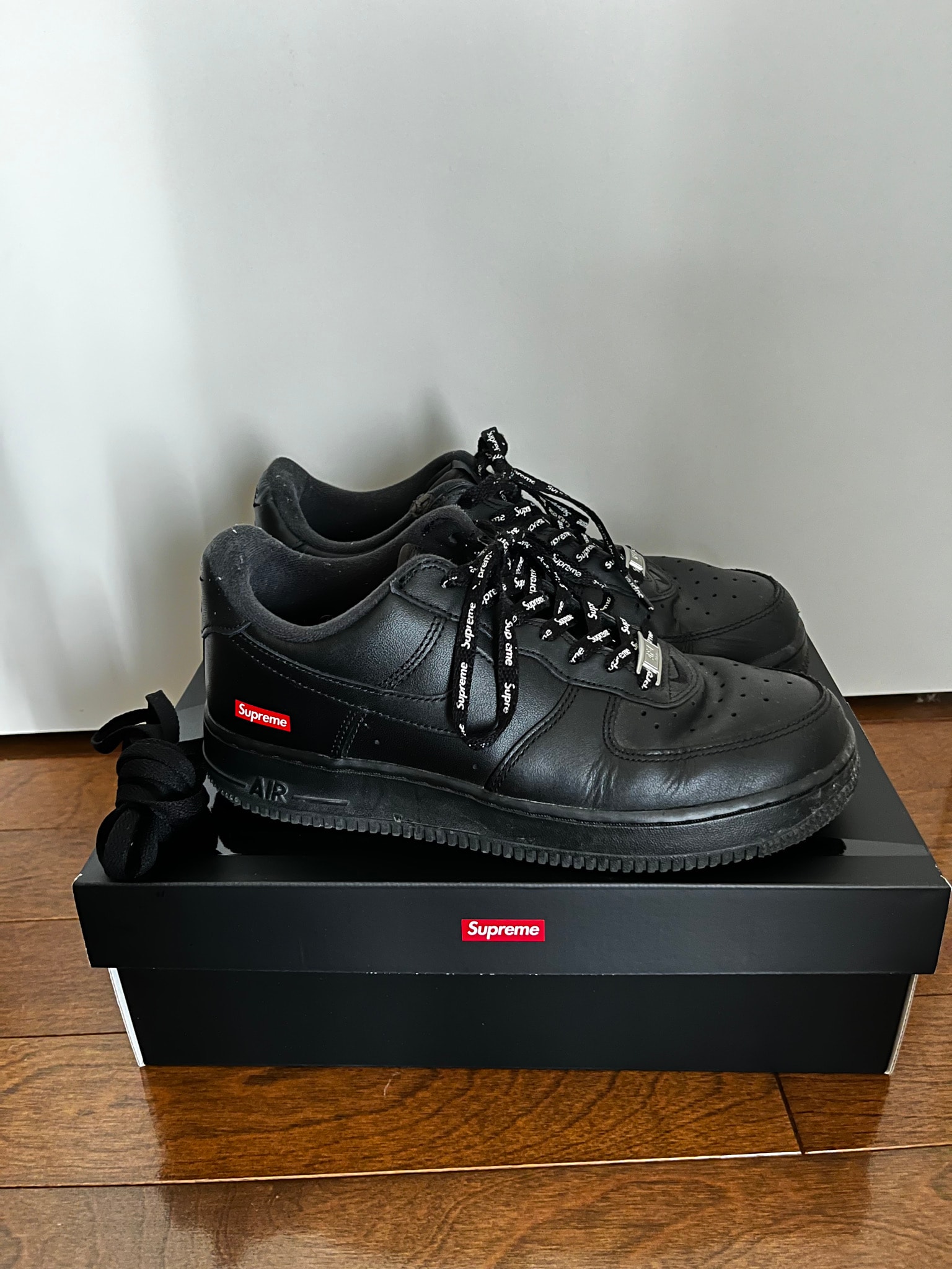 Supreme × Nike Air Force 1 Low "Black"