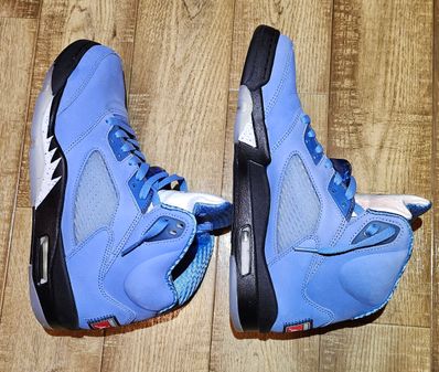 Nike Air Jordan 5 Retro SE "University Blue"