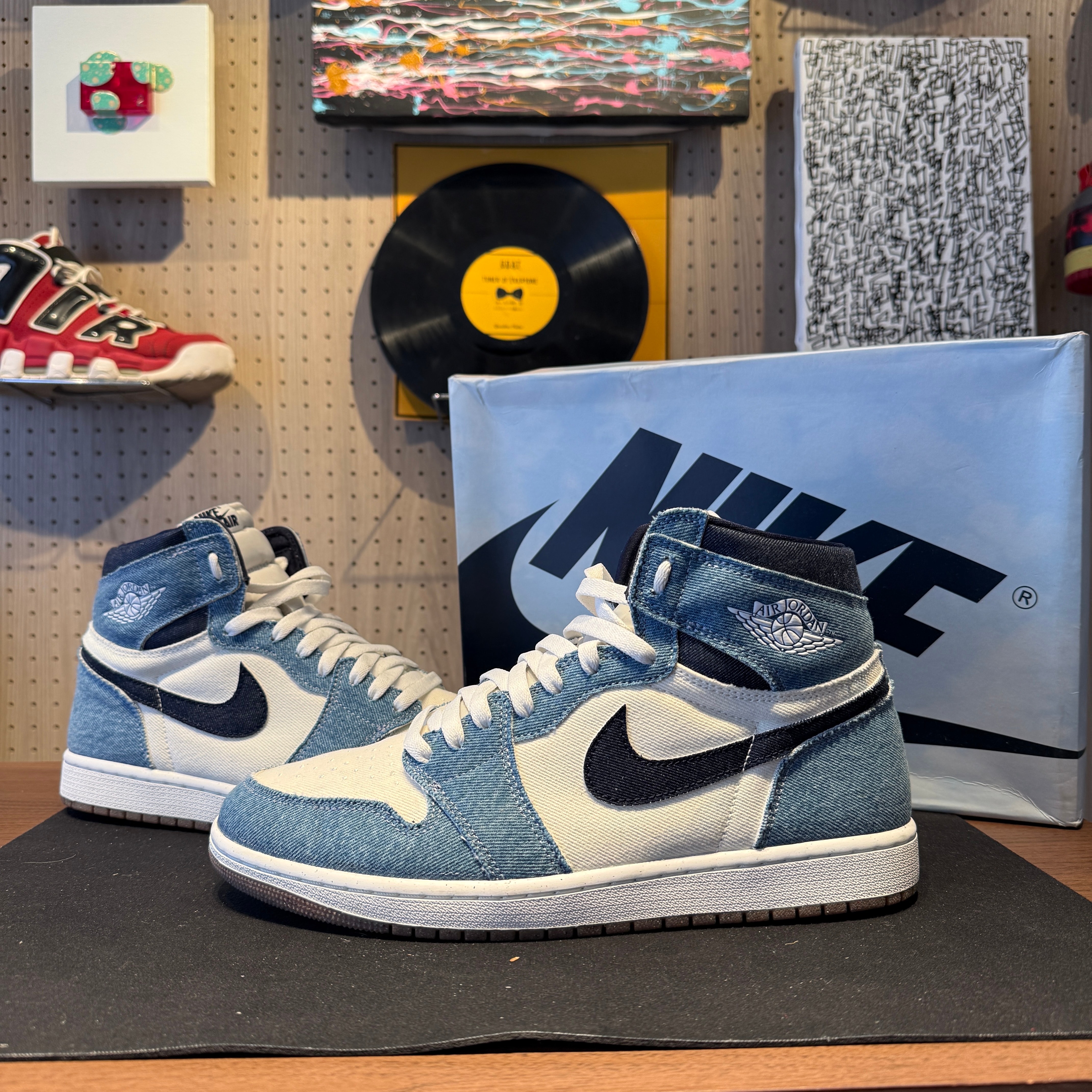 Nike Air Jordan 1 Retro High OG "Denim"