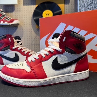 Nike Air Jordan 1 High OG "Lost & Found/Chicago"