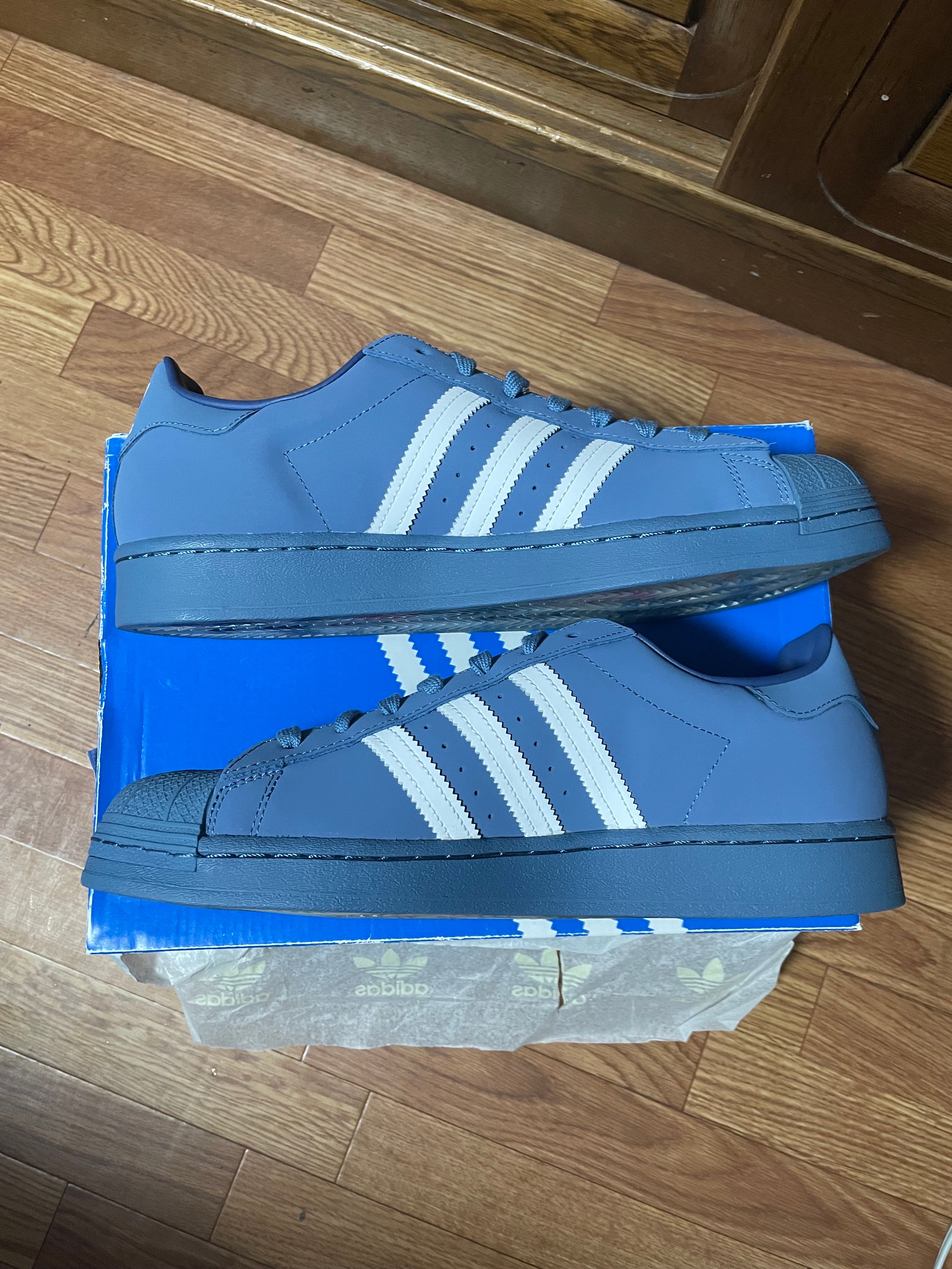 King Gnu Daiki Tsuneta × atmos × adidas Superstar "Blue"