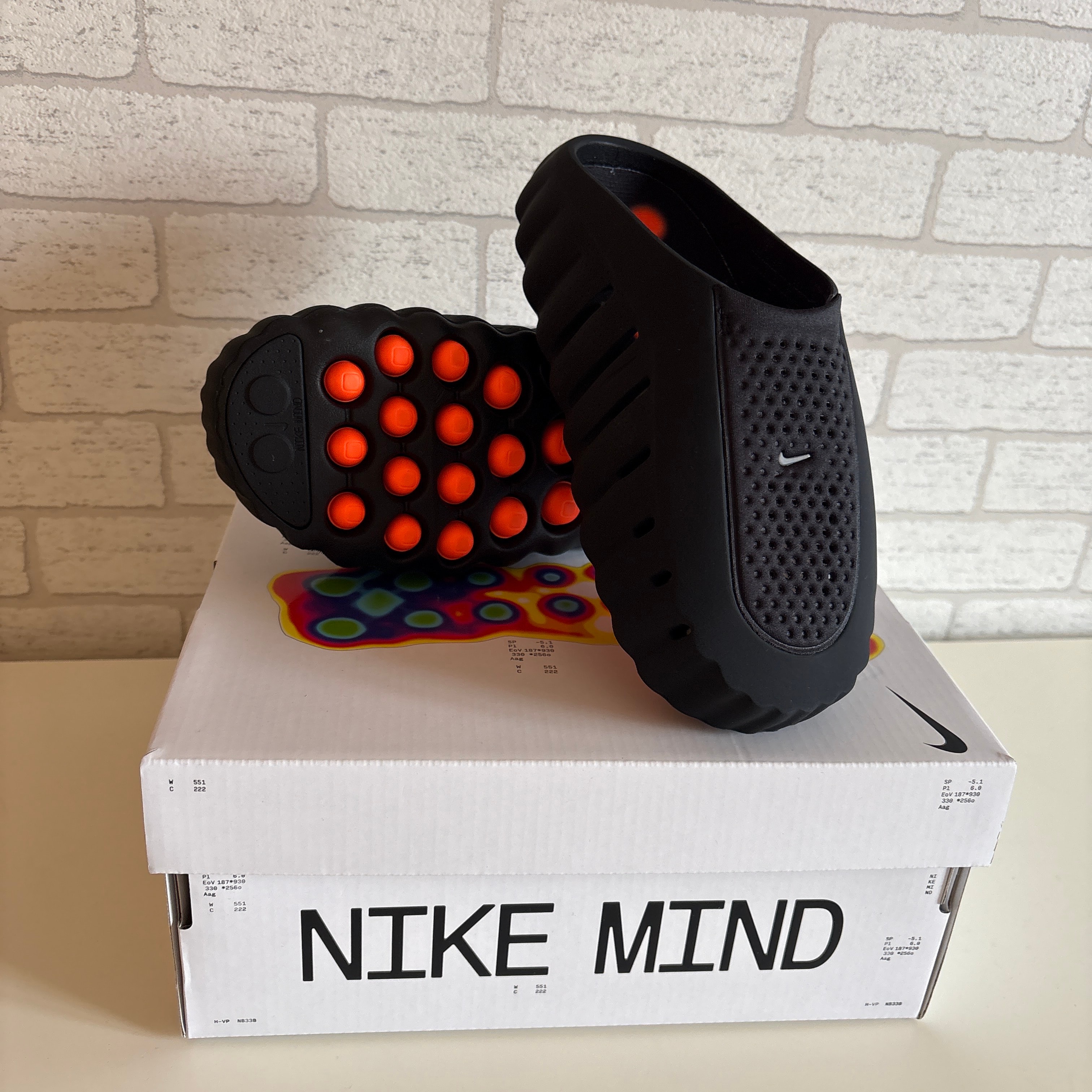 Nike Women's Mind 001 "Black/Hyper Crimson/White/Chrome"