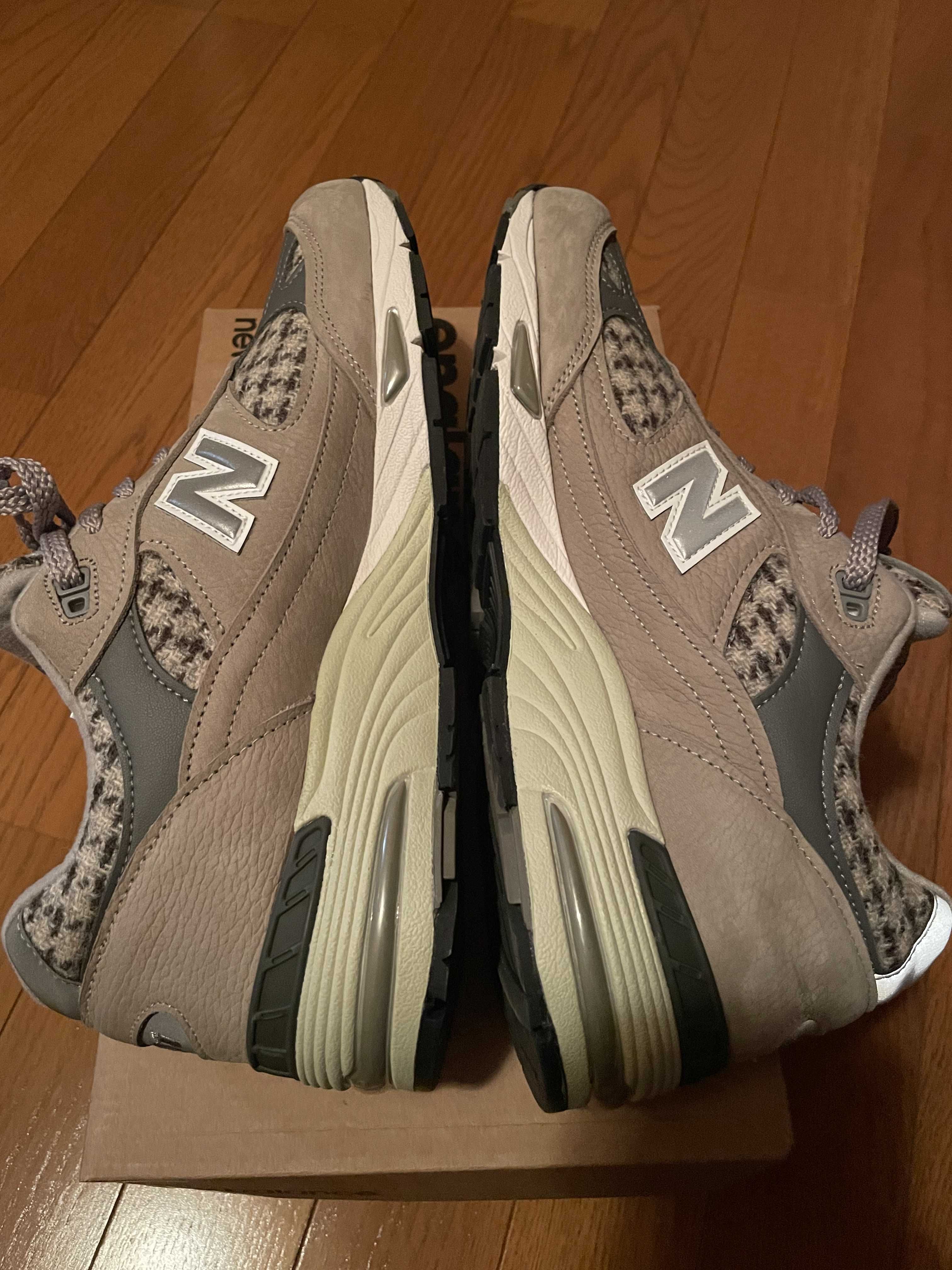 New Balance 991 Harris Tweed "Beige"