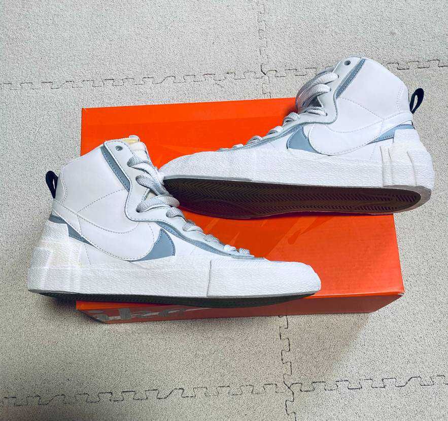 sacai × NIKE BLAZER MID "WHITE/WOLF GREY"