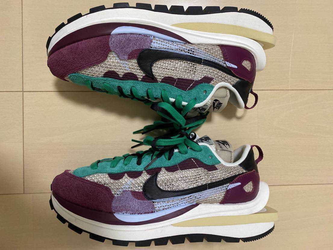 sacai × Nike Vapor Waffle "String/Red/Green"