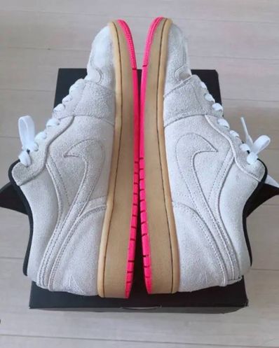 Nike Air Jordan 1 Low "White Gum Hyper Pink"