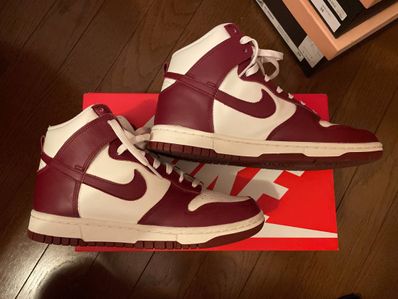 NIKE Women's DUNK HIGH "TEAM RED"