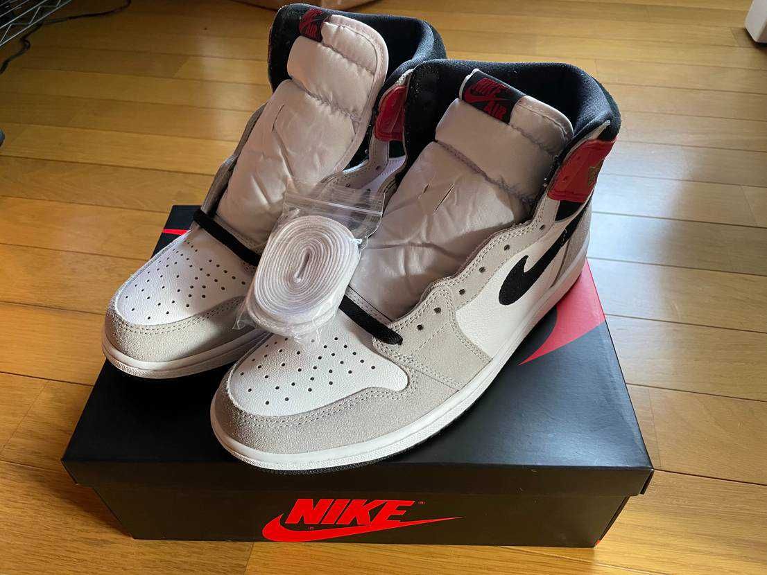 Nike Air Jordan 1 High OG "White/Black/Light Smoke Grey"