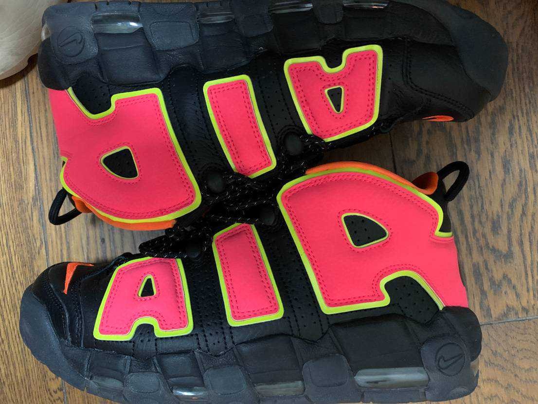NIKE Women's AIR MORE UPTEMPO "HOT PUNCH"