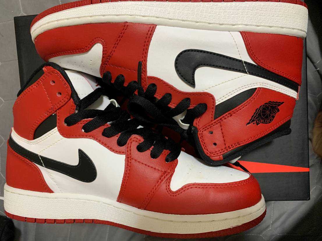 Nike Air Jordan 1 Retro High "Chicago" (2013)