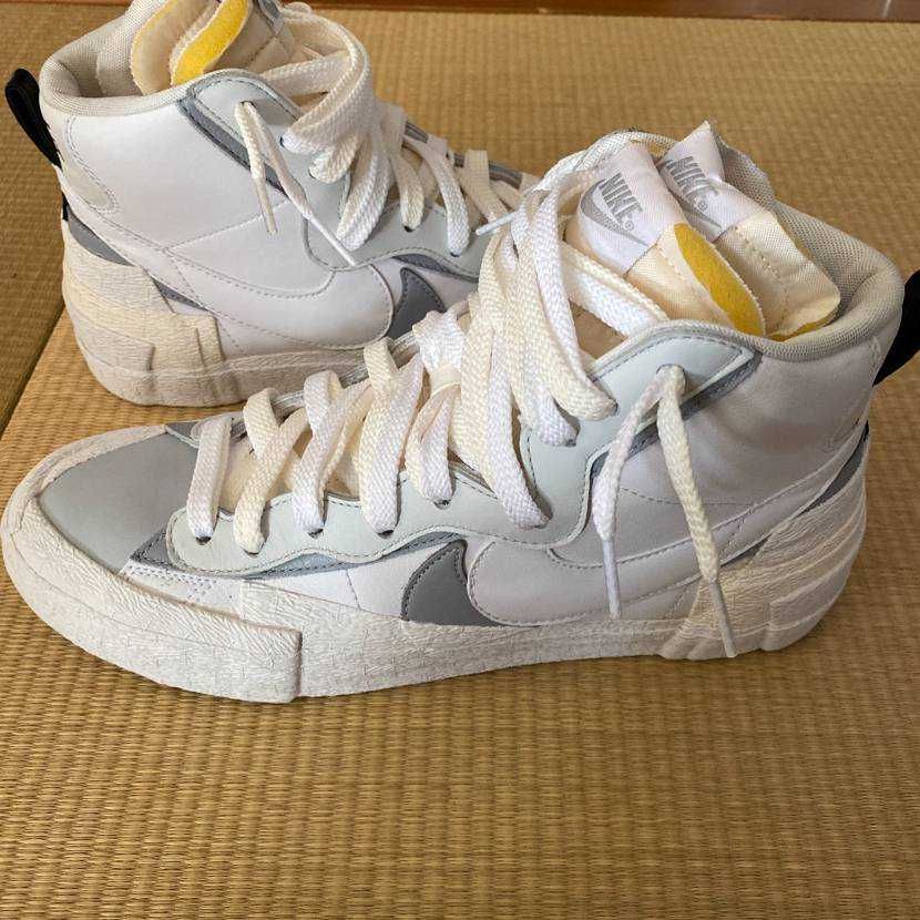 sacai × NIKE BLAZER MID "WHITE/WOLF GREY"