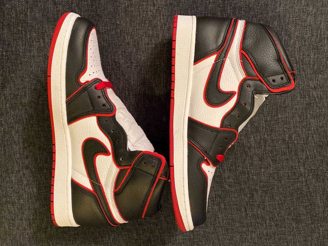 Nike Air Jordan 1 Retro High OG "Blood Line"   