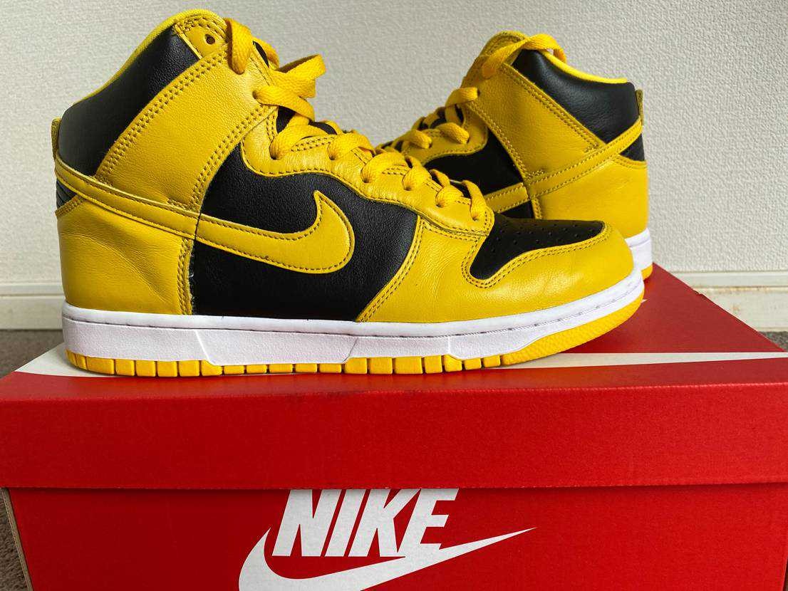Nike Dunk High "Black/Varsity Maize"