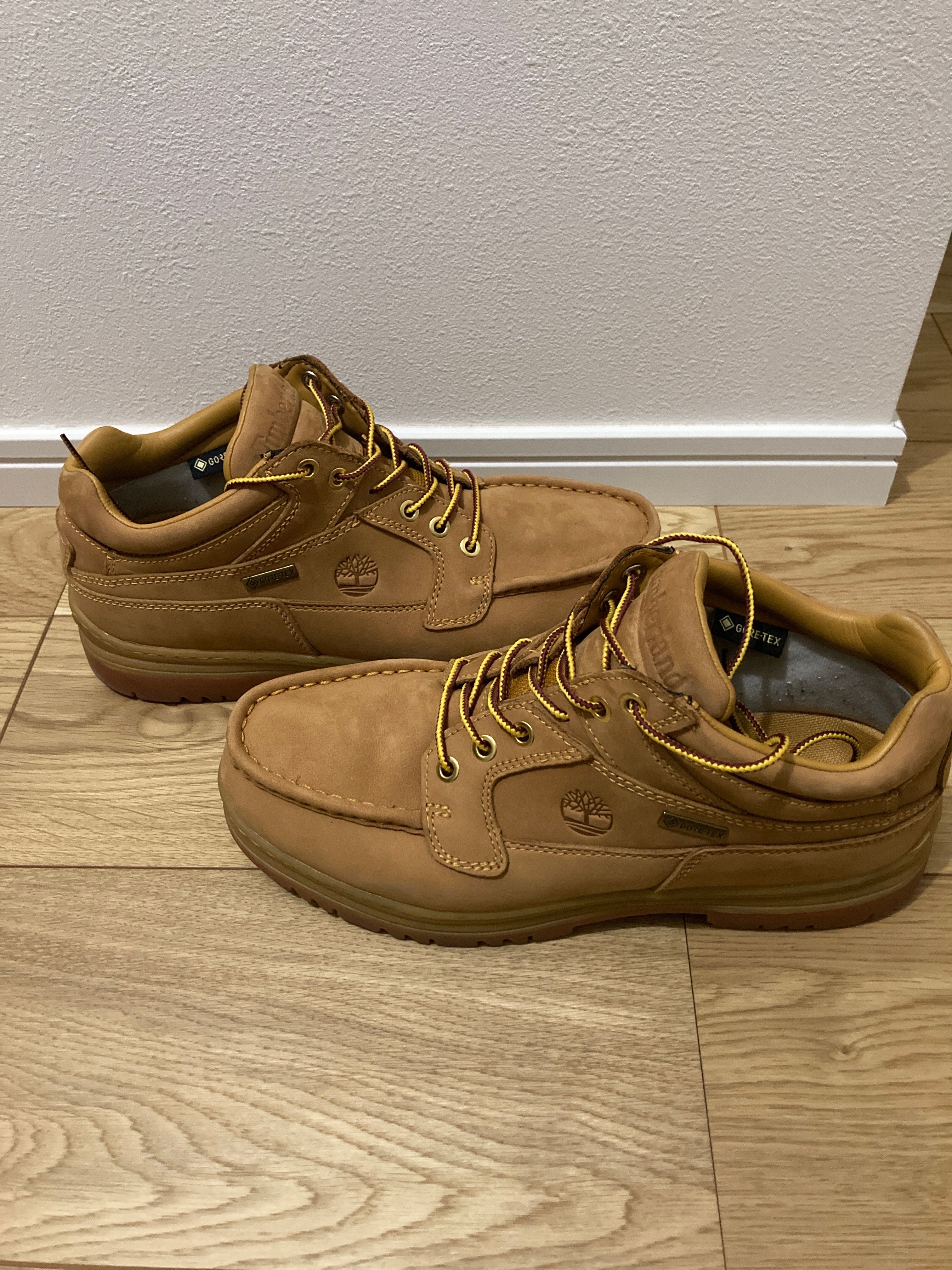 BEAMS × Timberland Heritage GORE-TEX Moc Toe Mid "Wheat"