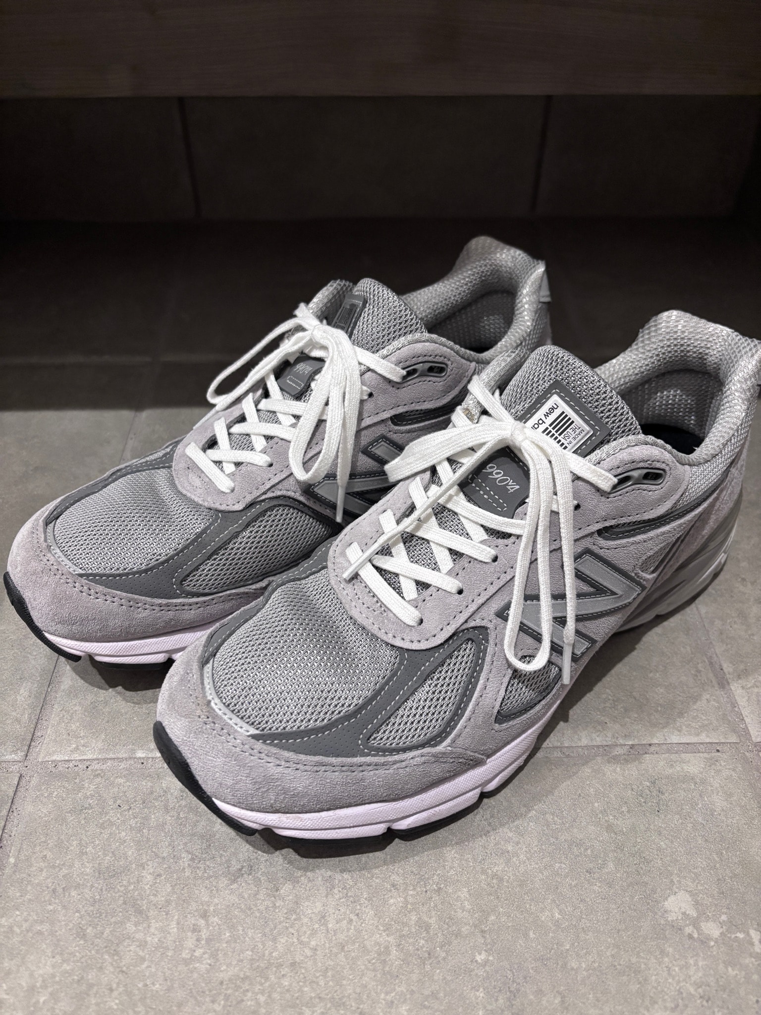 New Balance 990V4 "Grey Silver"