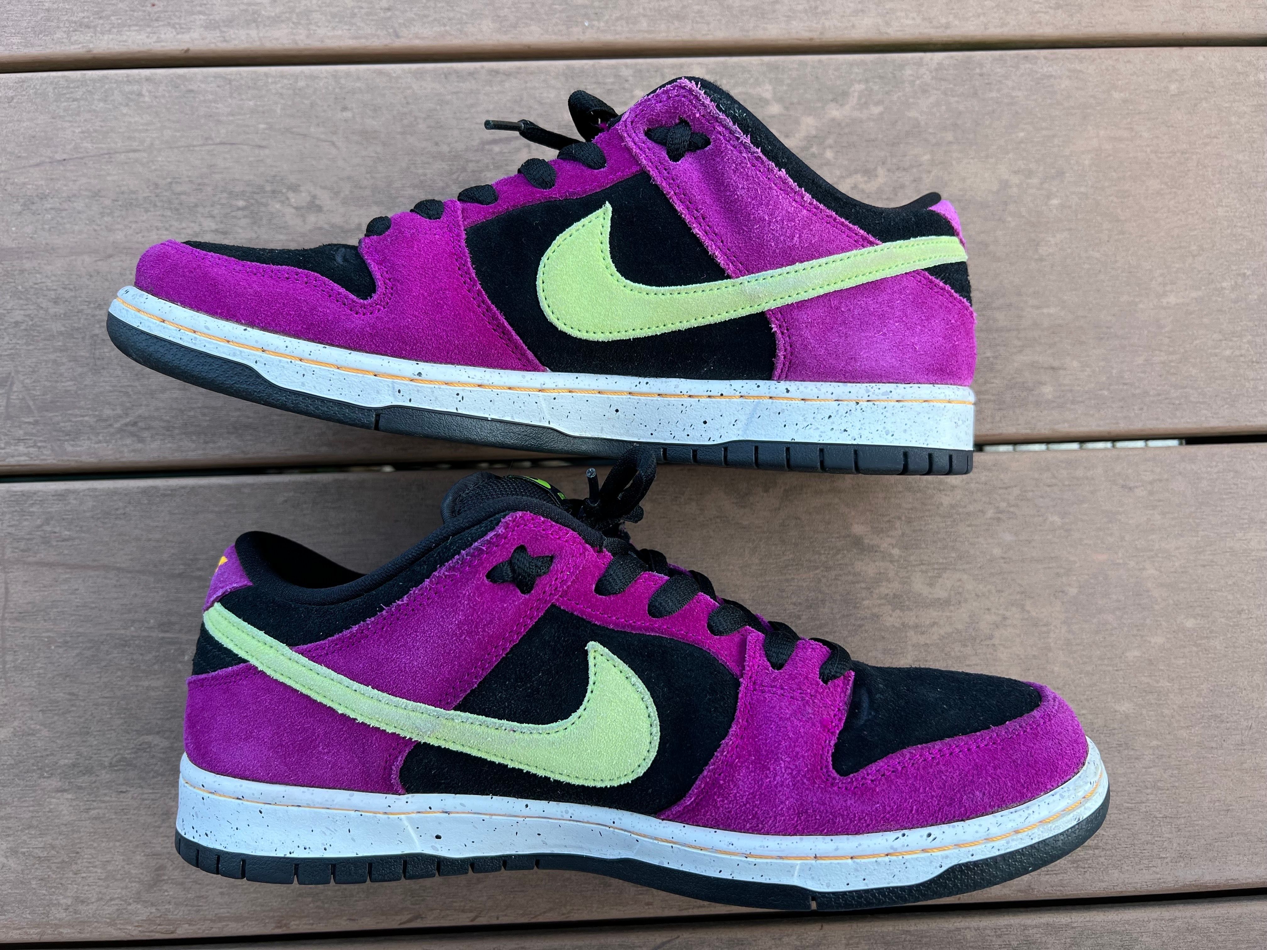 Nike SB Dunk Low "Red Plum"