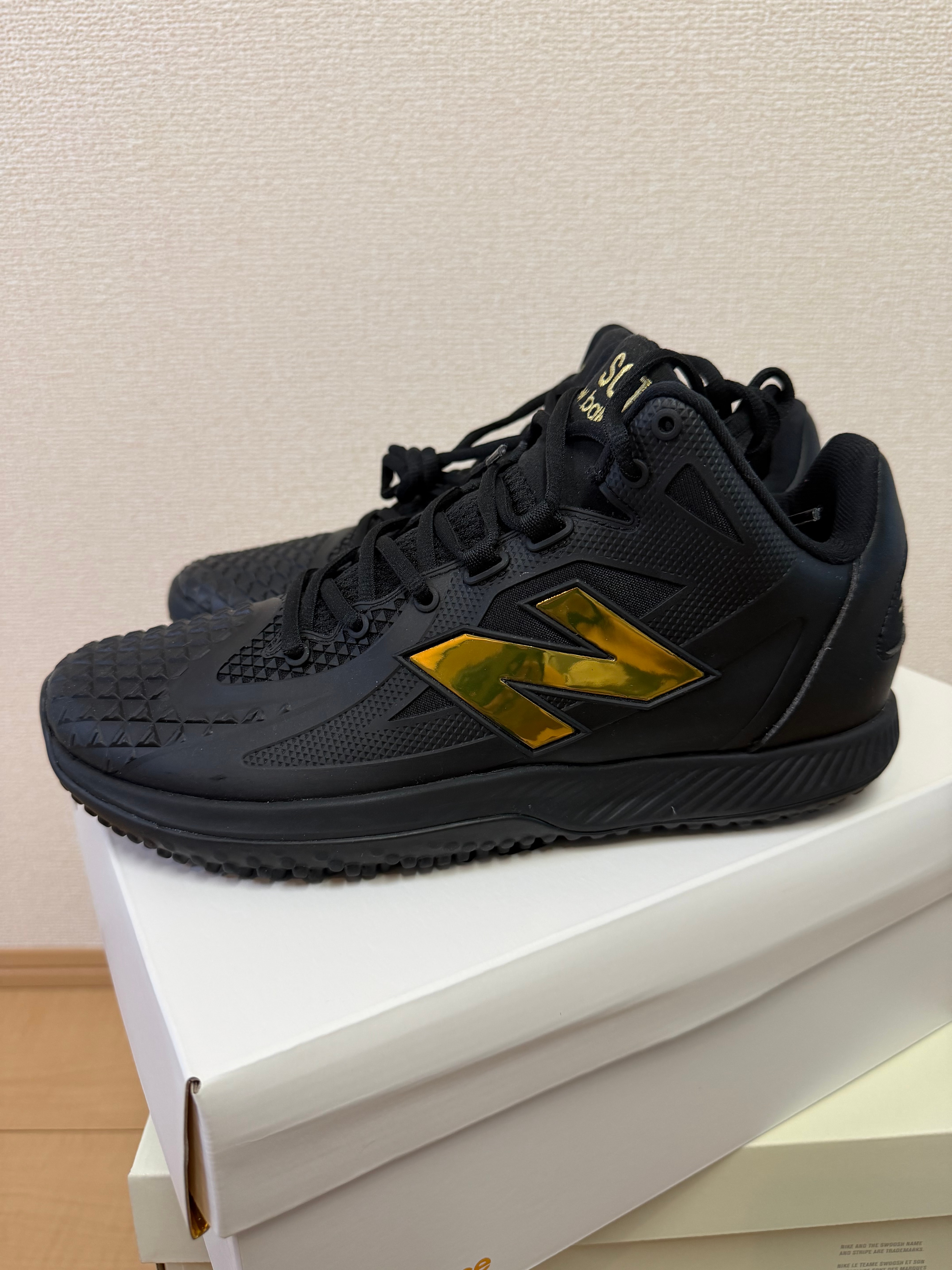 New Balance FuelCell Ohtani 1 Trainer "Black/Metallic Gold" (Turf)